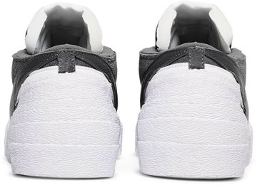 Foto do produto Tênis Nike Sacai x Blazer Low Iron Gray