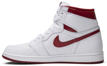 Foto do produto Tênis Air Jordan 1 Retro High OG Metallic Red