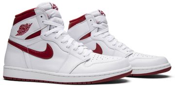 Foto do produto Tênis Air Jordan 1 Retro High OG Metallic Red