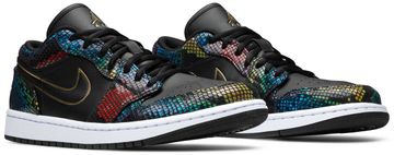 Foto do produto Tênis Air Jordan 1 Low Multi Snakeskin