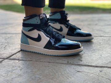 Foto do produto Tênis Air Jordan 1 Retro High OG Blue Chill