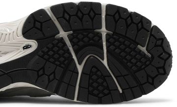 Foto do produto Tênis New Balance 2002R Marblehead