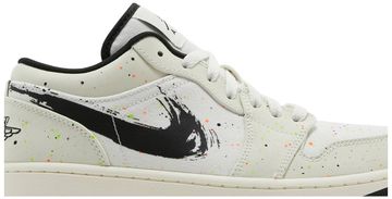 Foto do produto Tênis Air Jordan 1 Low Brushstroke Swoosh - Paint Splatter