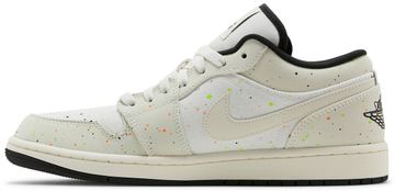 Foto do produto Tênis Air Jordan 1 Low Brushstroke Swoosh - Paint Splatter