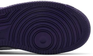 Foto do produto Tênis Nike Air Force 1 '07 EMB LV8 White Court Purple