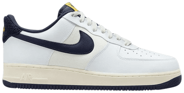 Foto do produto Tênis Nike Air Force 1 '07 LV8 Varsity Jacket - Michigan