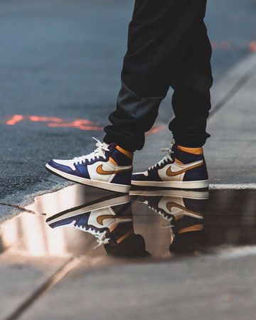 Foto do produto Tênis Air Jordan 1 Retro High SB LA To Chicago