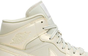 Foto do produto Tênis Air Jordan 1 Mid Lemon Yellow