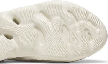 Foto do produto Tênis Adidas Yeezy Foam Runner Ararat