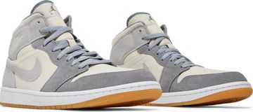 Foto do produto Tênis Air Jordan 1 Mid SE Coconut Milk Particle Grey