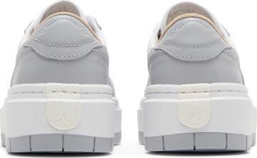 Foto do produto Tênis Air Jordan 1 Low Elevate Wolf Grey