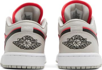 Foto do produto Tênis Air Jordan 1 Low Light Iron Ore Siren Red