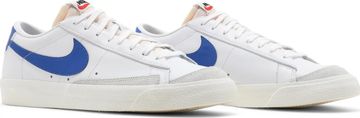 Foto do produto Tênis Nike Blazer Low 77 White Hyper Royal