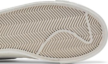 Foto do produto Tênis Nike Blazer Low 77 White Black