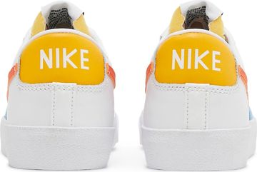 Foto do produto Tênis Nike Blazer Low 77 White Orange
