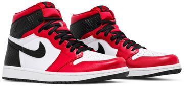 Foto do produto Tênis Air Jordan 1 Retro High OG Satin Red