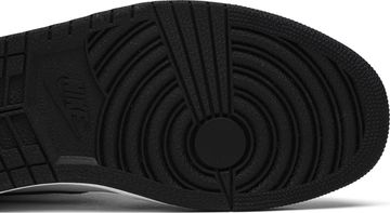 Foto do produto Tênis Air Jordan 1 Retro High OG Black White