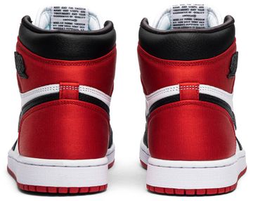 Foto do produto Tênis Air Jordan 1 Retro High Satin Black Toe