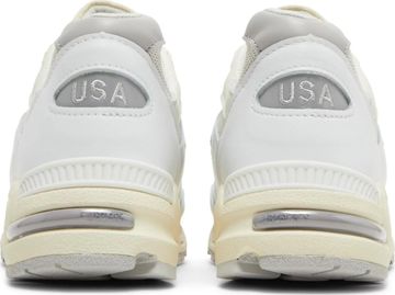 Foto do produto Tênis New Balance Teddy Santis x 990v2 Made in USA Sea Salt
