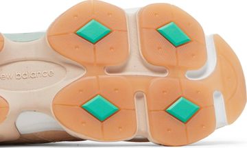 Foto do produto Tênis New Balance Joe Freshgoods x 9060 Penny Cookie Pink