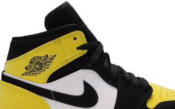 Foto do produto Tênis Air Jordan 1 Mid SE Yellow Toe 