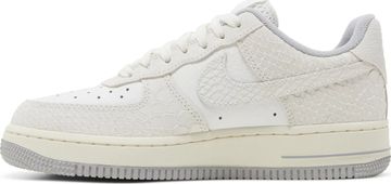 Foto do produto Tênis Nike Air Force 1 '07 White Python