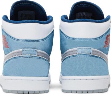Foto do produto Tênis  Air Jordan 1 Mid SE French Blue