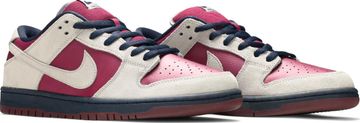 Foto do produto Tênis Nike Dunk Low SB True Berry