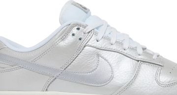Foto do produto Tênis Nike Dunk Low SE Metallic Silver