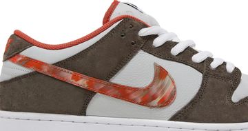 Foto do produto Tênis Nike Crushed D.C. x Dunk Low SB Golden Hour