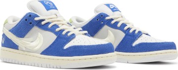 Foto do produto Tênis Nike Fly Streetwear x Dunk Low Pro SB Gardenia