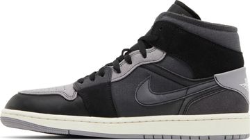 Foto do produto Tênis Air Jordan 1 Mid SE Craft Inside Out - Black