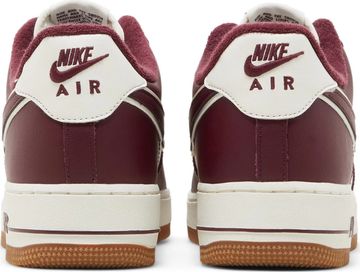 Foto do produto Tênis Nike Air Force 1 '07 LV8 College Pack - Night Maroon