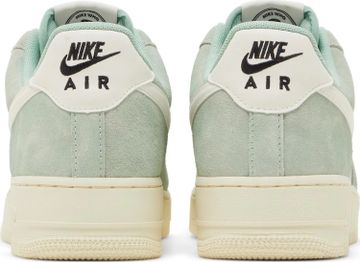 Foto do produto Tênis Nike Air Force 1 '07 LV8 Certified Fresh - Enamel Green