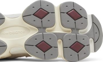 Foto do produto Tênis New Balance 9060 Lunar New Year