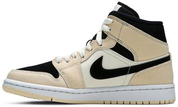 Foto do produto Tênis Air Jordan 1 Mid Barely Orange