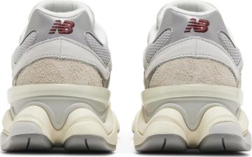 Foto do produto Tênis New Balance 9060 Lunar New Year