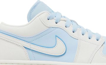 Foto do produto Tênis Air Jordan 1 Low SE Reverse Ice Blue