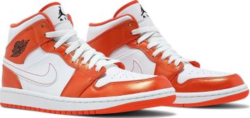 Foto do produto Tênis  Air Jordan 1 Mid SE Electro Orange
