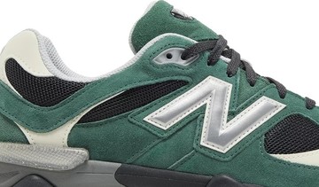 Foto do produto Tênis New Balance 9060 Team Forest Green