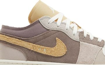 Foto do produto Tênis Air Jordan 1 Low Inside Out - Taupe Haze