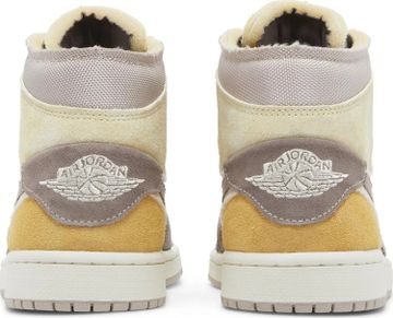 Foto do produto Tênis Air Jordan 1 Mid SE Craft Inside Out - Taupe Haze