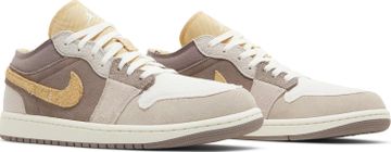 Foto do produto Tênis Air Jordan 1 Low Inside Out - Taupe Haze