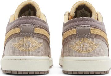 Foto do produto Tênis Air Jordan 1 Low Inside Out - Taupe Haze