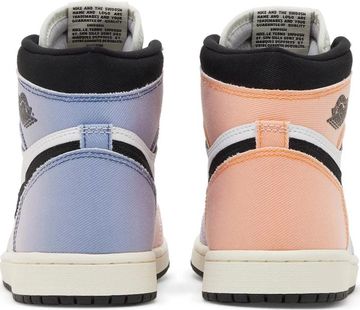 Foto do produto Tênis  Air Jordan 1 Retro High OG Skyline