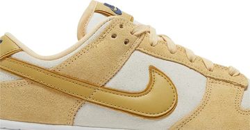 Foto do produto Tênis Nike Dunk Low Gold Suede