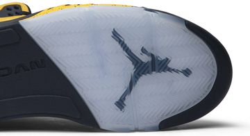 Foto do produto Tênis Air Jordan 5 Retro SP Michigan