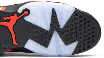 Foto do produto Tênis Air Jordan 6 Retro Infrared 2019
