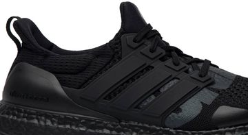 Foto do produto Tênis Adidas Invicto x UltraBoost 1.0 Blackout