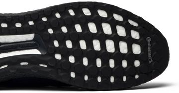 Foto do produto Tênis Adidas Invicto x UltraBoost 1.0 Blackout